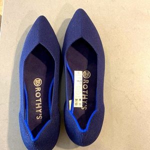 Rothy’s blue flats in excellent condition. Worn only once.